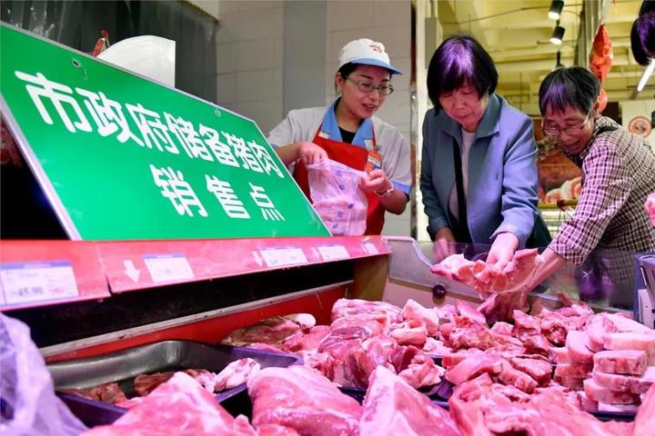 诸暨人过年吃肉不愁 6个门店供应平价冻猪肉