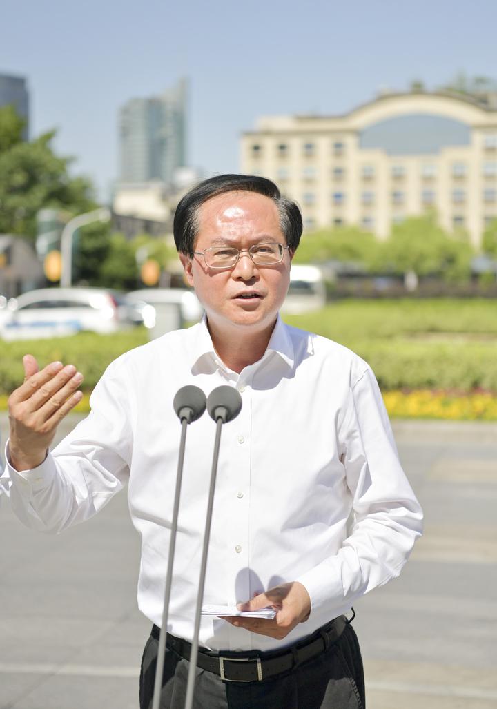 袁家军书记参加人口普查