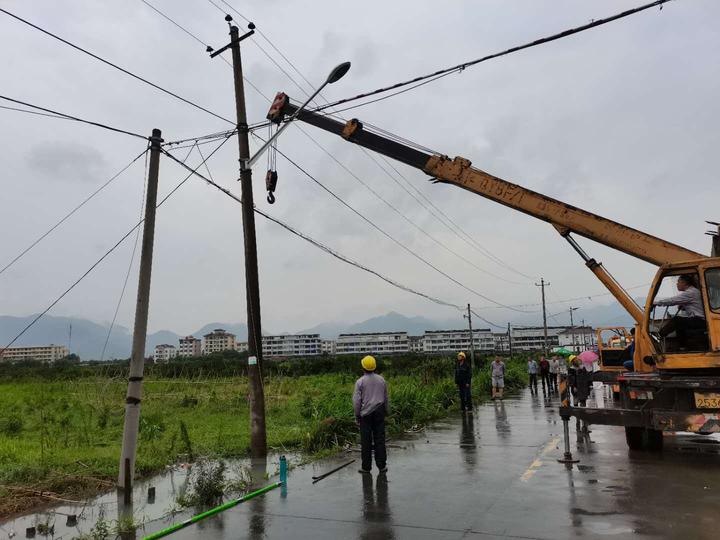 8月4日,瓯海区仙岩供电所辖范围内三路10kv线路出现跳闸,仙岩供电所