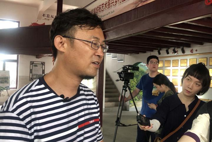 钱湖镇人口_钱的照片人民币图片