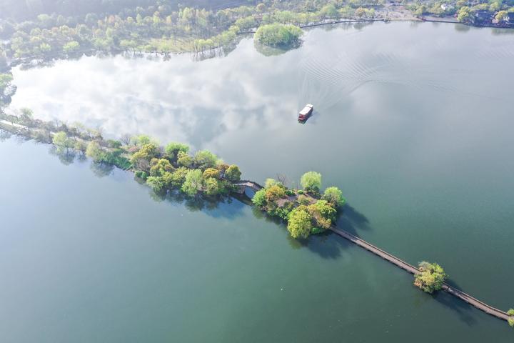 探索城市綠色轉換之路湘湖在山水之中見美好未來