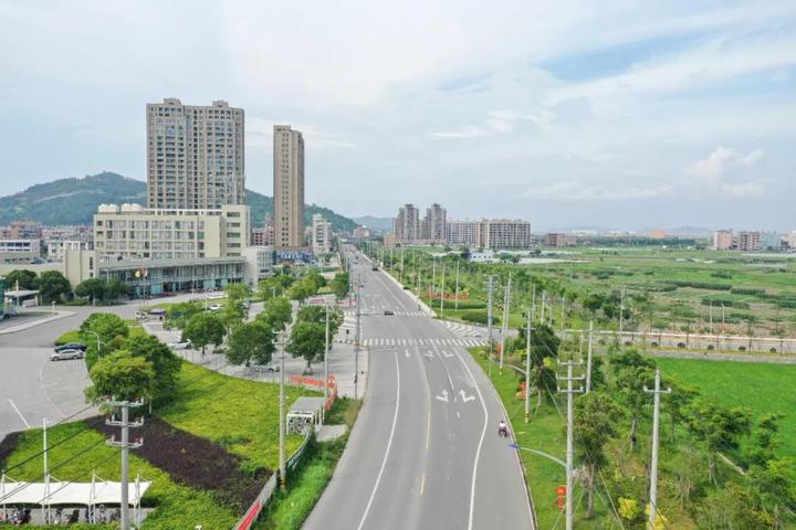 南岳区人口_南岳区干部曹长林(2)