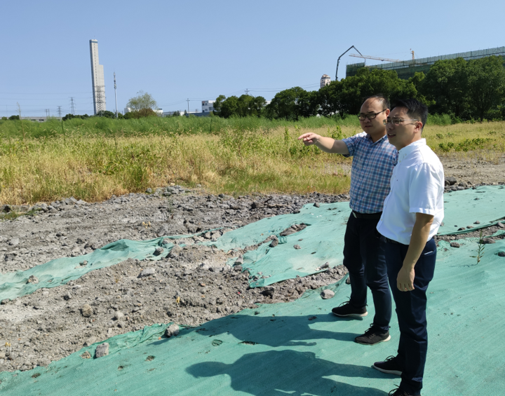 原来,在项目签约前,梅建祥就说出了项目理想建设用地:地理位置优越