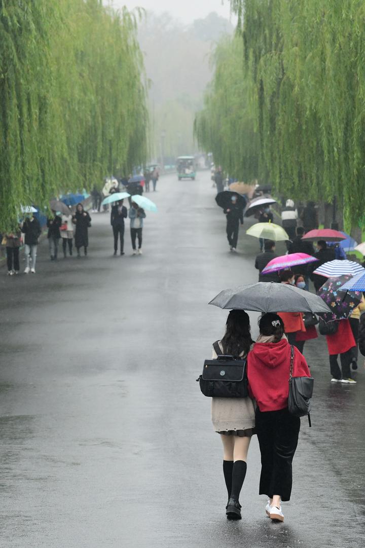 雨雾西湖（里尔摄影）5.jpg