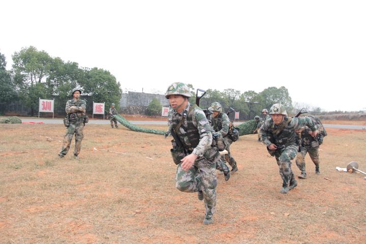 1分35秒东阳民兵马奇飞带领团队夺得全省冠军 1分35秒东阳民兵马奇飞带领团队夺得全省冠军