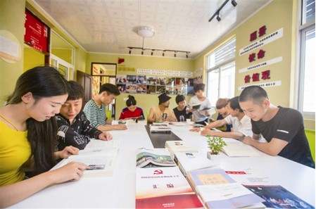 二、电影人书吧.jpg