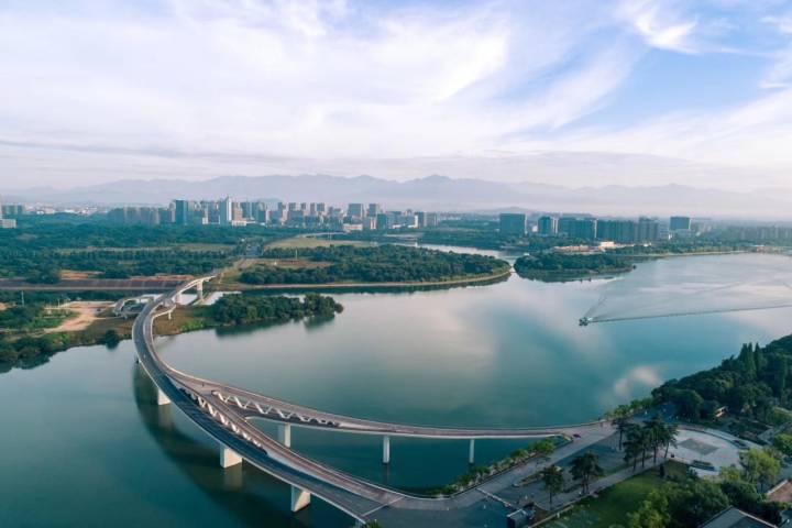 十四五规划2035人均收入_十四五规划图片(3)