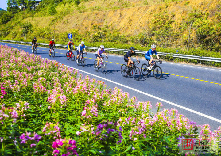 到淳安体验亚运公路自行车新赛道