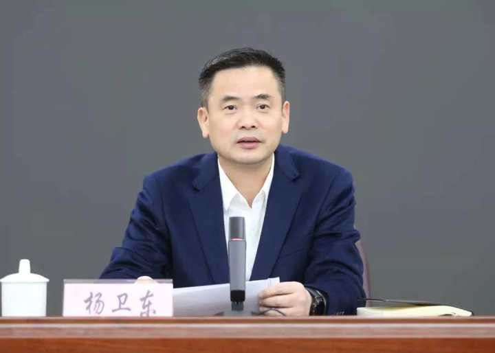 杨卫东以更加科学精准有效的举措67夯实筑牢疫情防控安全屏障