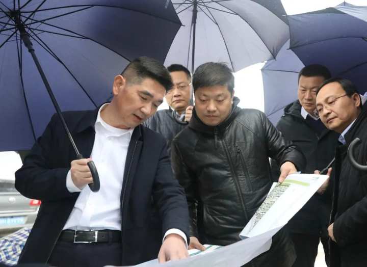 抓防疫促生产全力冲刺开门红区领导调研企业和重点项目复工复产等工作