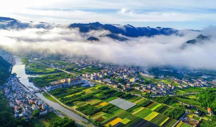 我区太阳镇上太阳村,高虹镇