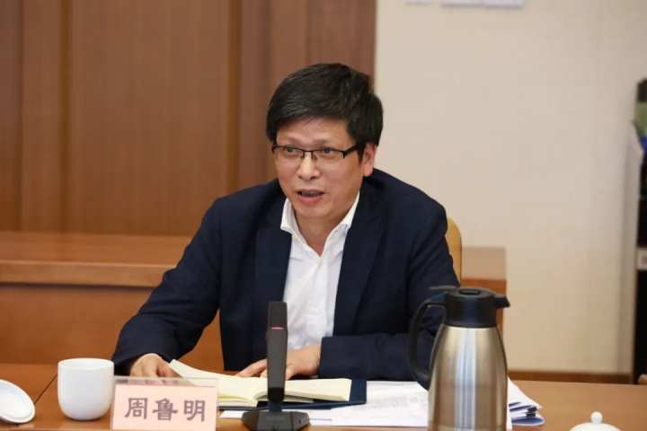 省委组织部机关召开先进典型示范,反面典型警示专题座谈会
