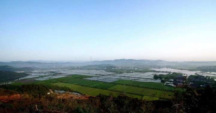 德清县燎原村　　考古遗址公园　　湖州市德清原始瓷窑址考古遗址公园